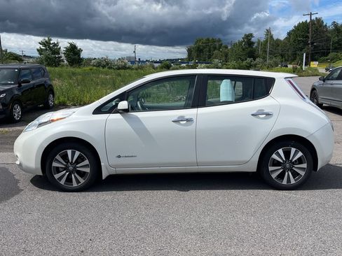 Used 2016 Nissan Leaf SV FWD image 3