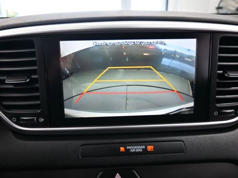 Used 2020 Kia Sportage LX w/ LX Popular Package image 19