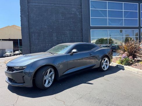 Used 2022 Chevrolet Camaro LT w/ Technology Package RWD image 4