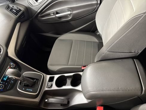 Used 2014 Ford Escape SE w/ Equipment Group 201A image 18