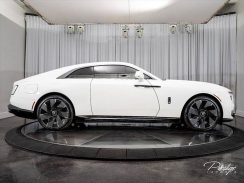 Used 2024 Rolls-Royce Spectre w/ Spectre Launch Package AWD/4WD image 15