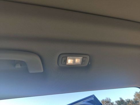 Used 2019 BMW X7 xDrive40i w/ Cold Weather Package image 47