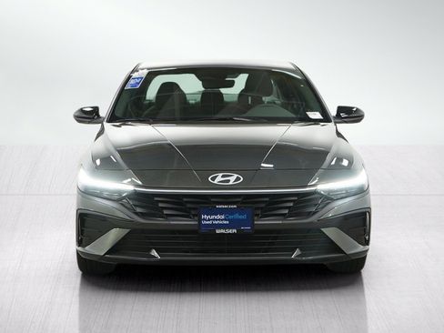 Certified 2025 Hyundai Elantra Sport FWD image 8