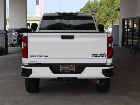 Used 2024 Chevrolet Silverado 2500 High Country w/ High Country Premium Package AWD/4WD image 4