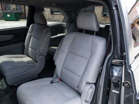 Used 2016 Honda Odyssey LX image 24