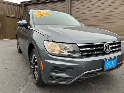 Used 2021 Volkswagen Tiguan SE image 7
