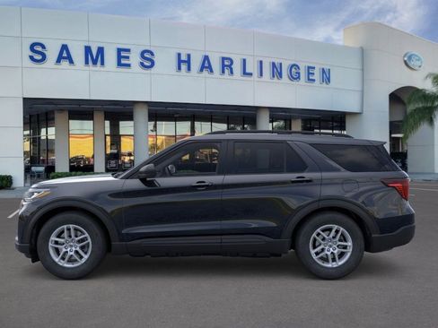 New 2026 Ford Explorer Active RWD image 3