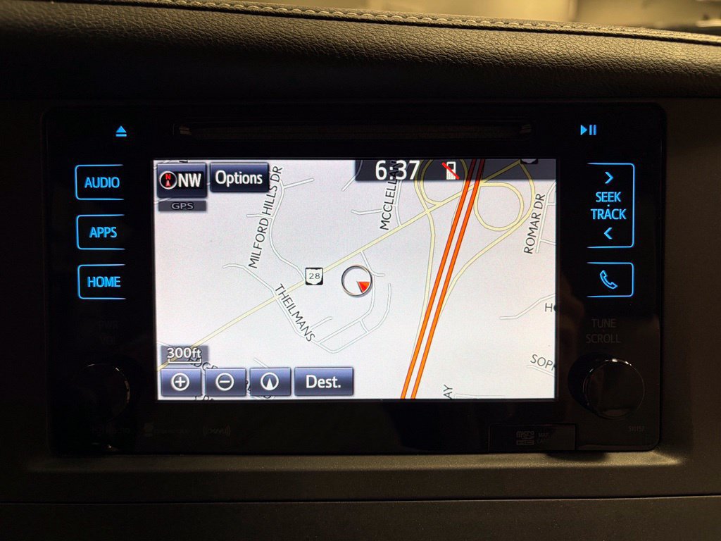 Used 2016 Toyota Sienna XLE w/ XLE Navigation Package FWD image 19