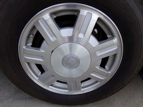 Used 2003 Cadillac De Ville Sedan w/ Comfort & Convenience Package image 84