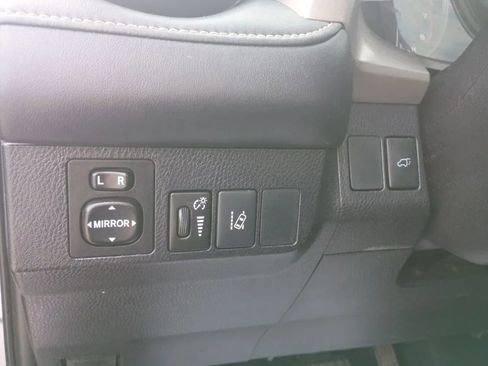 Used 2017 Toyota RAV4 XLE FWD image 15
