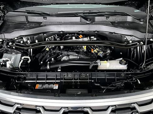 Used 2025 Ford Explorer Platinum RWD image 12