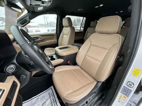 Used 2024 Chevrolet Suburban Premier image 13