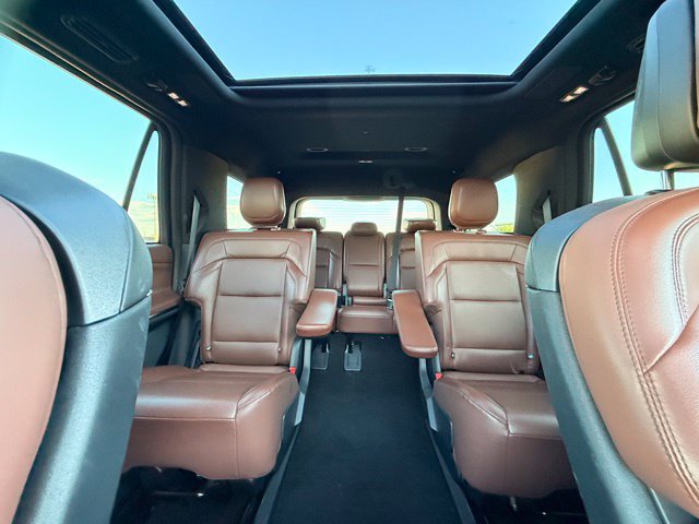 Used 2025 Lincoln Navigator Reserve AWD/4WD image 16