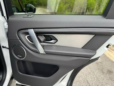 New 2026 Land Rover Discovery Sport Landmark AWD/4WD image 15