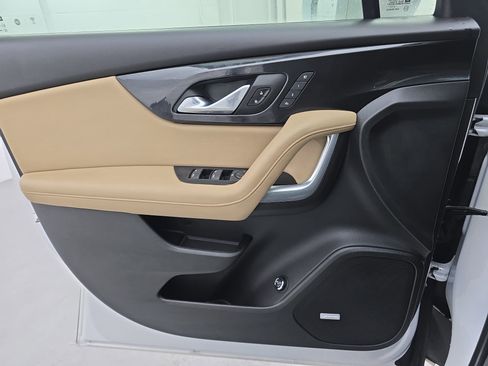 Used 2020 Chevrolet Blazer Premier w/ Driver Confidence II Package image 27