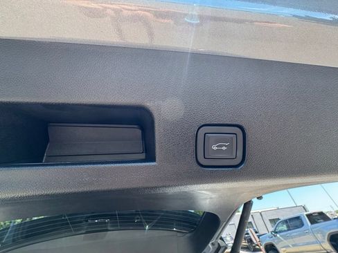 Used 2024 Chevrolet Traverse RS w/ LPO, Floor Liner Package AWD/4WD image 43