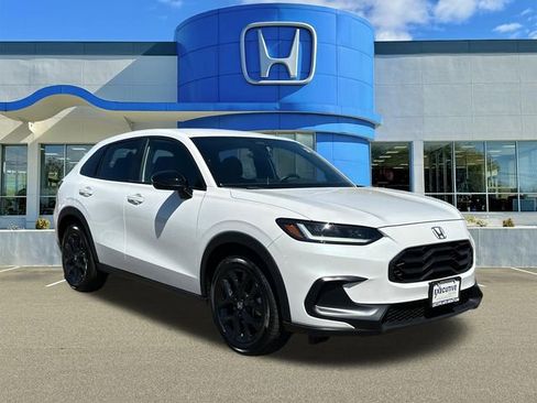 Used 2025 Honda HR-V Sport image 1