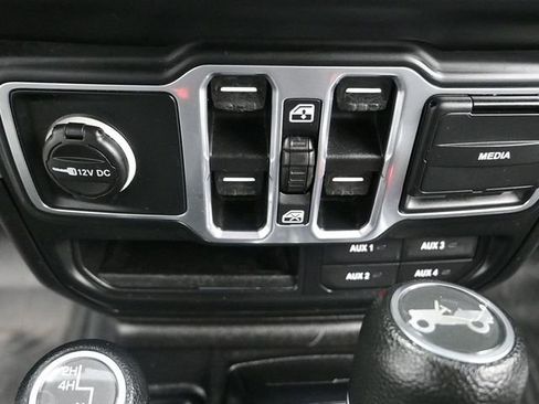 Used 2018 Jeep Wrangler Unlimited Sport S image 18