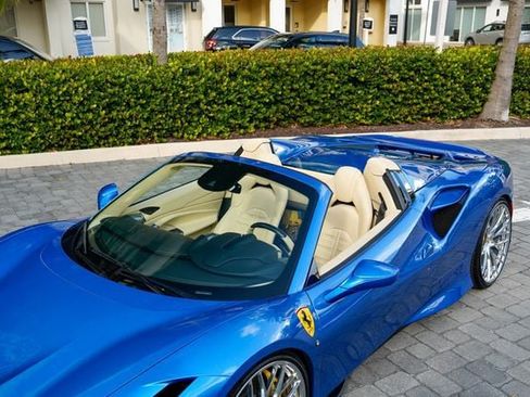 Used 2021 Ferrari F8 Tributo RWD image 54