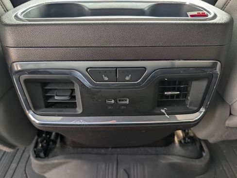 Used 2023 GMC Sierra 1500 SLT w/ SLT Premium Package AWD/4WD image 9