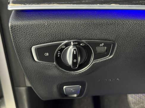 Used 2019 Mercedes-Benz E 300 image 18