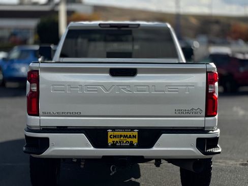 Used 2022 Chevrolet Silverado 3500 High Country w/ Safety Package II image 18