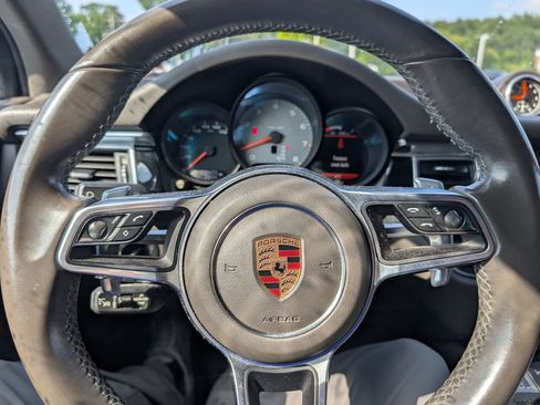 Used 2018 Porsche Macan S AWD/4WD image 22