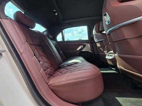 Used 2023 BMW 760i xDrive 760i xDrive w/ Executive Package image 19