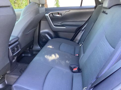 Used 2025 Toyota RAV4 SE w/ Convenience Package AWD/4WD image 4