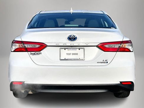 Used 2020 Toyota Camry LE image 6