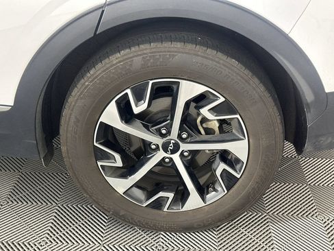 Used 2025 Kia Sportage EX FWD image 10
