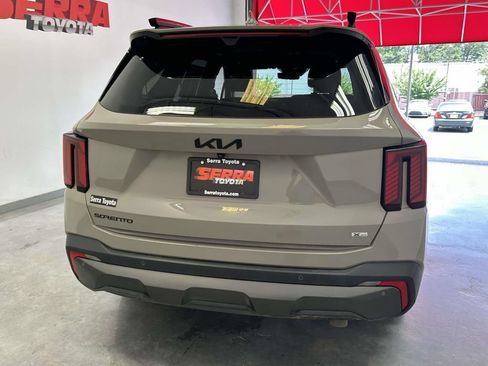 Used 2025 Kia Sorento SX Prestige AWD/4WD image 4