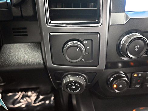 Used 2019 Ford F150 XLT w/ Equipment Group 302A Luxury image 12