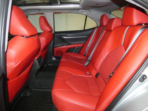 Used 2022 Toyota Camry XSE image 22