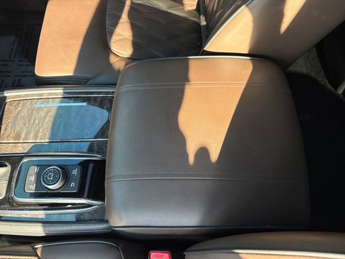 Used 2022 Nissan Armada Platinum w/ Captain's Chairs Package image 26