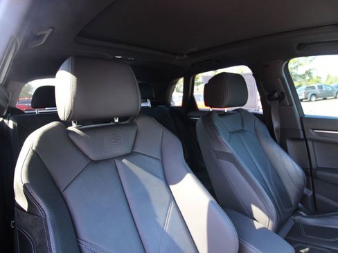 Used 2020 Audi Q3 2.0T Premium Plus image 21