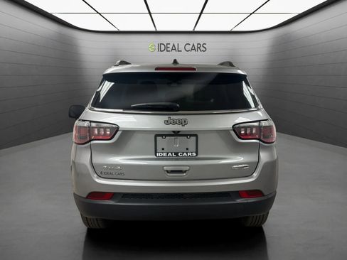 Used 2018 Jeep Compass Latitude w/ Popular Equipment Group AWD/4WD image 6