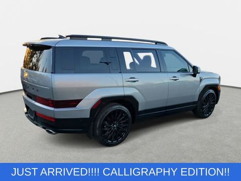 Used 2024 Hyundai Santa Fe Calligraphy AWD/4WD image 5