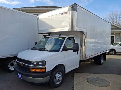 New 2024 Chevrolet Express 3500 Van 177 w/ Power Convenience Package image 3