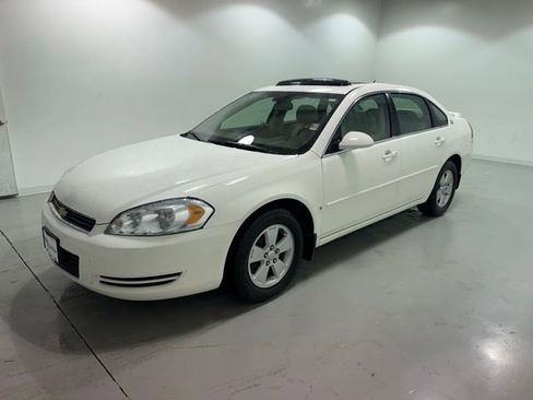 Used 2008 Chevrolet Impala LT w/ Luxury Edition Package image 3