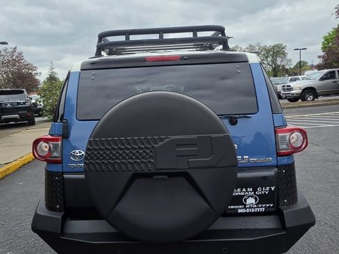 Used 2012 Toyota FJ Cruiser 4WD w/ Upgrade Pkg image 10
