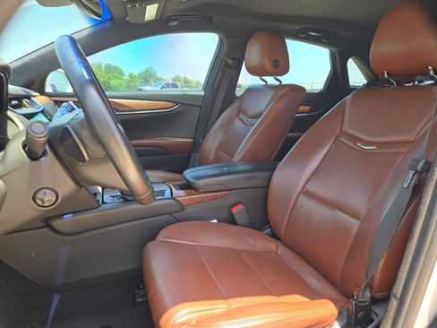 Used 2018 Cadillac XTS Luxury w/ Driver Awareness Package FWD image 8