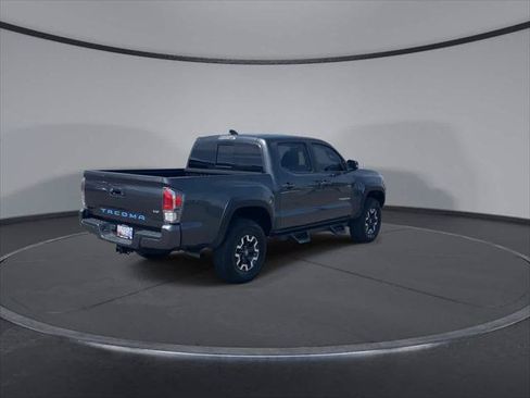 Certified 2020 Toyota Tacoma TRD Off-Road w/ TRD Premium Off Road Package AWD/4WD image 8