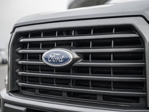 Used 2016 Ford F150 XLT w/ Equipment Group 302A Luxury image 11