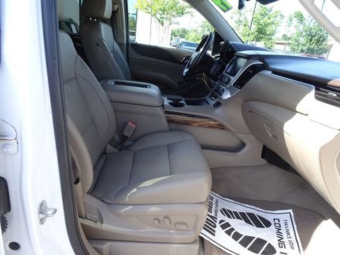 Used 2019 GMC Yukon XL SLT w/ Open Road Package RWD image 18
