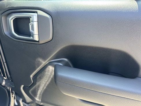 New 2026 Jeep Gladiator Sport image 22