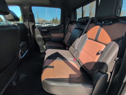 Used 2019 Chevrolet Silverado 1500 High Country w/ Technology Package AWD/4WD image 26