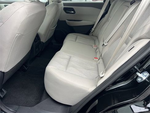 Certified 2024 Nissan Rogue SV image 21