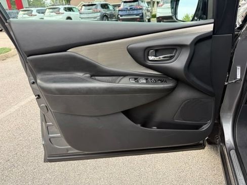 Used 2015 Nissan Murano S AWD/4WD image 16