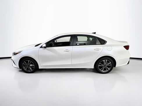 Used 2023 Kia Forte LXS w/ LXS Technology Package FWD image 8